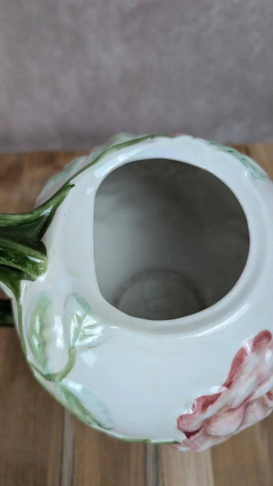 Antique ceramic teapot with floral design Fg
