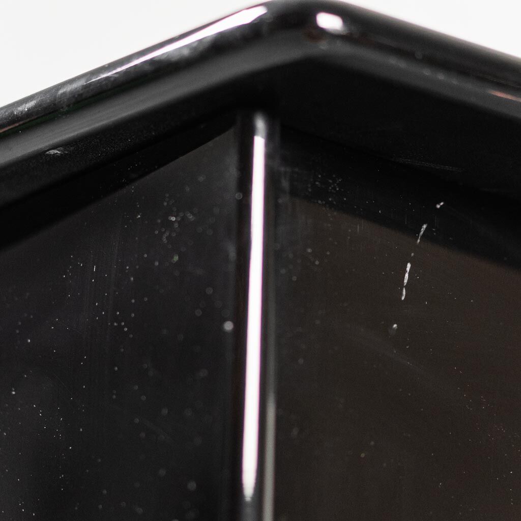 Commode en bois laqué noir des années 70