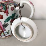 Chinese porcelain teapot flower characters
