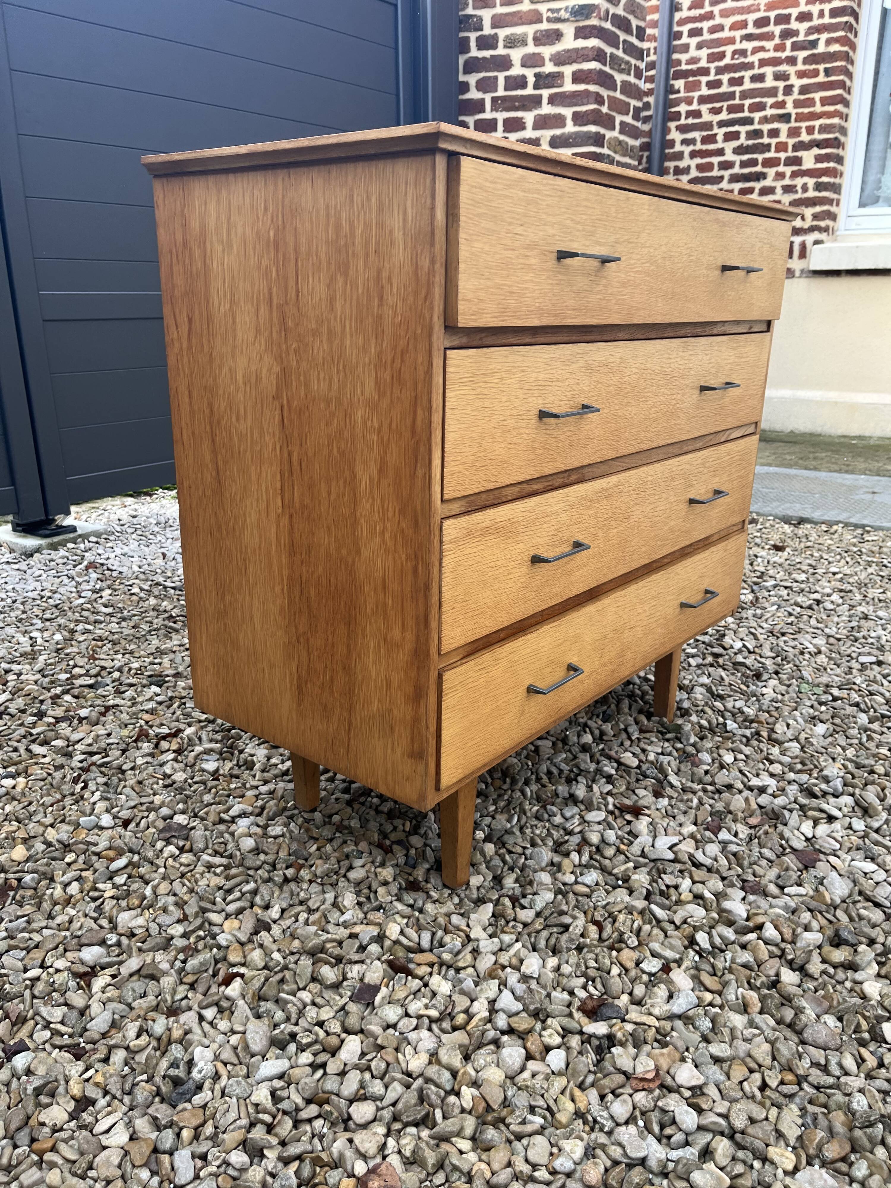 Vintage chest of drawers