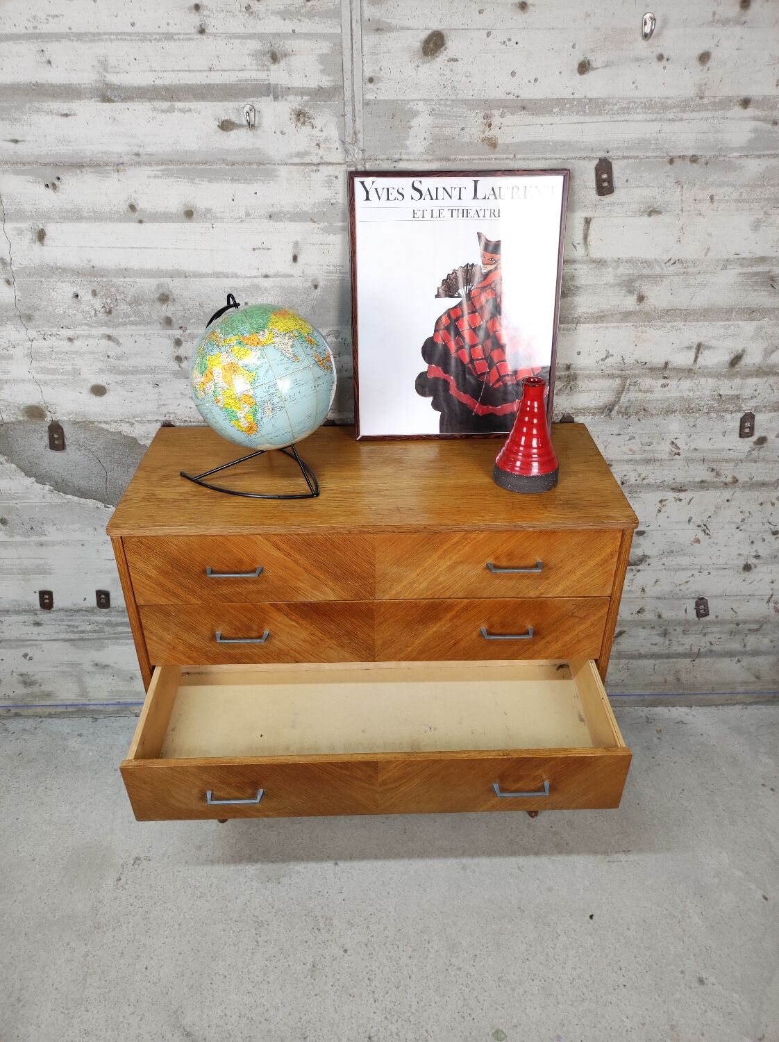 Vintage chest of drawers