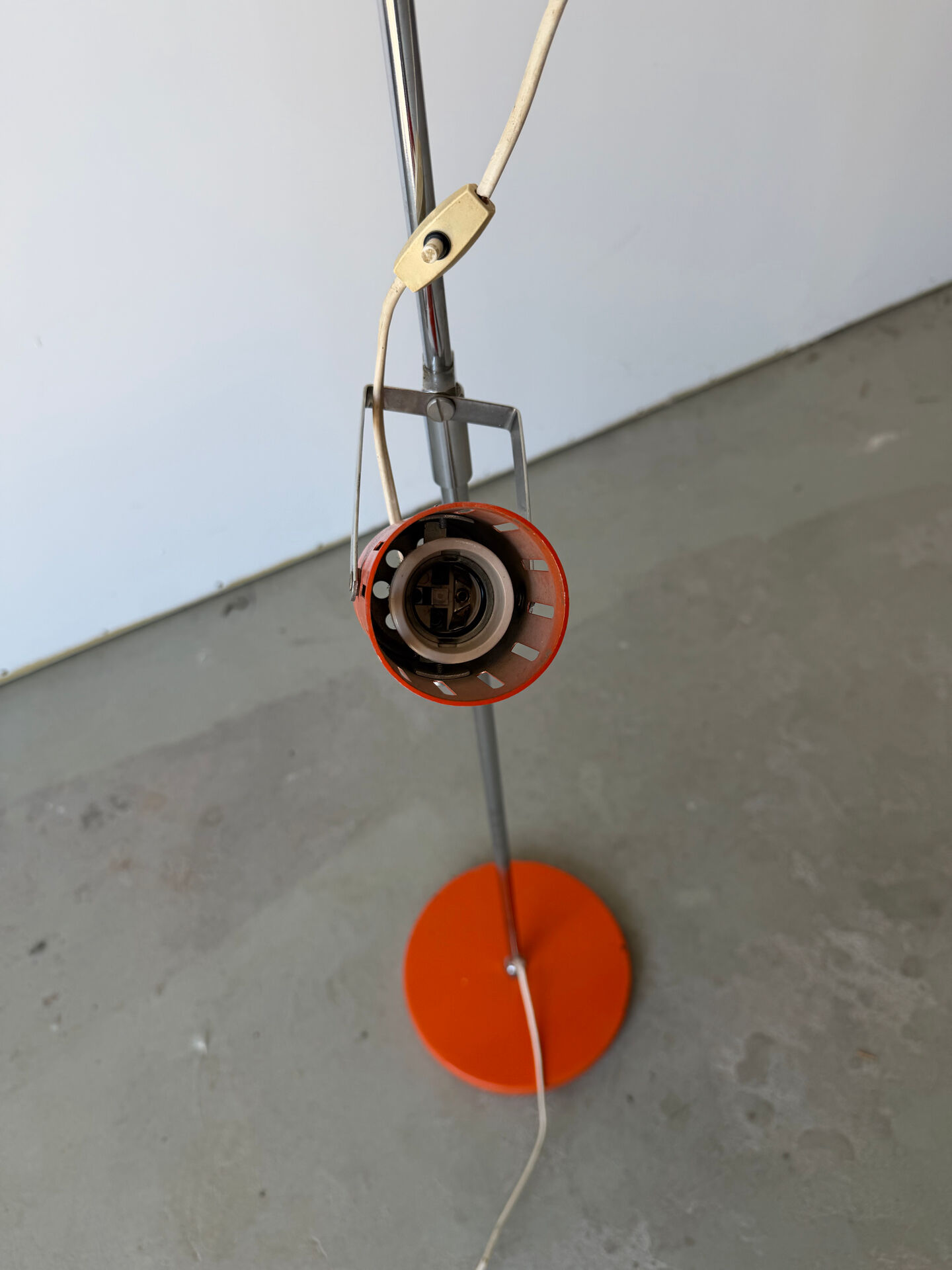 Three-spot floor lamp, Italian design, chrome and vintage orange.