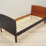 Lit en teck, design danois, années 1970, production : Danemark