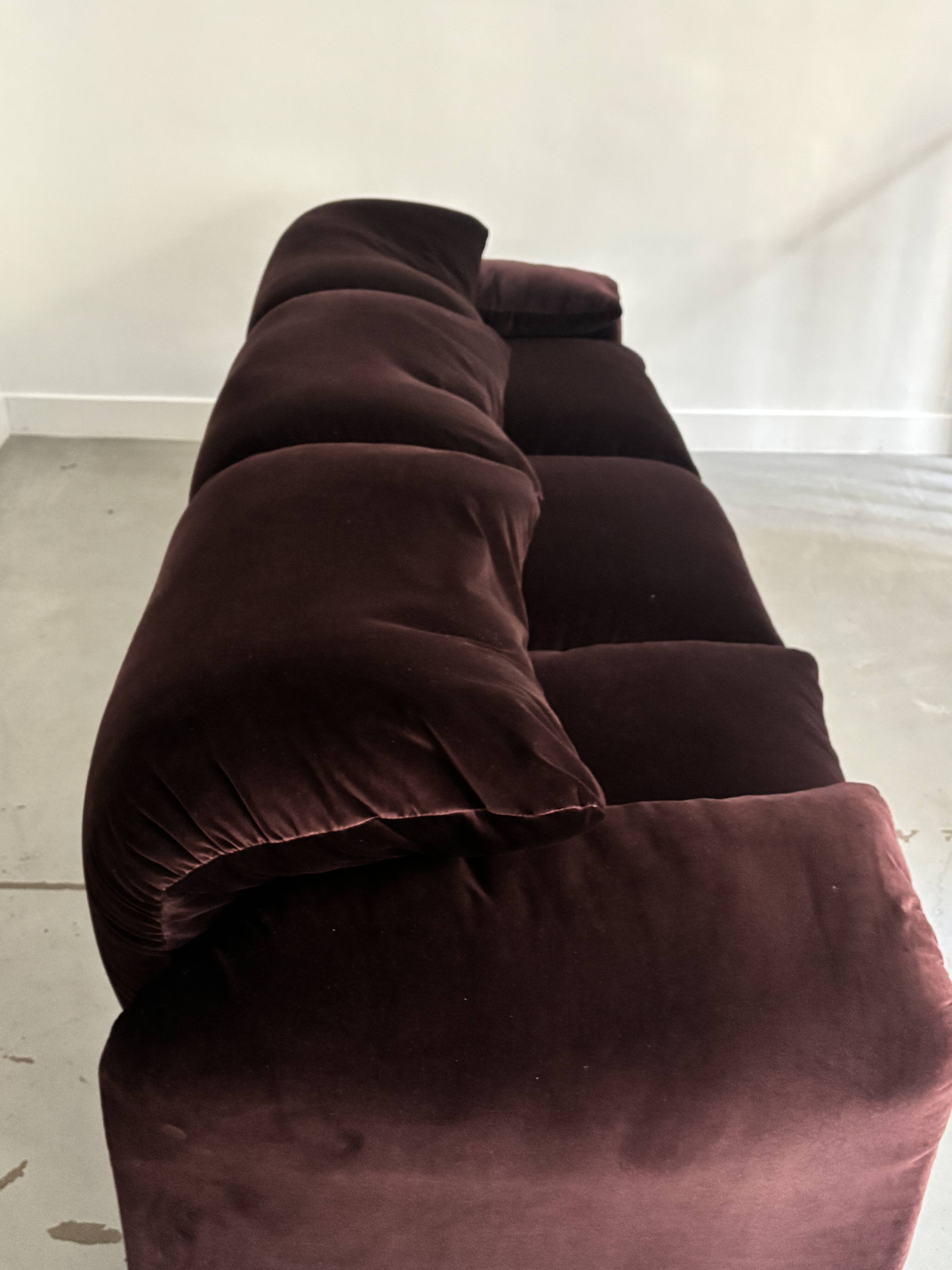 Maralunga 3-seater by Vico Magistretti for Cassina