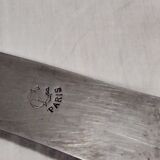 Service a découper en métal argenté 1900