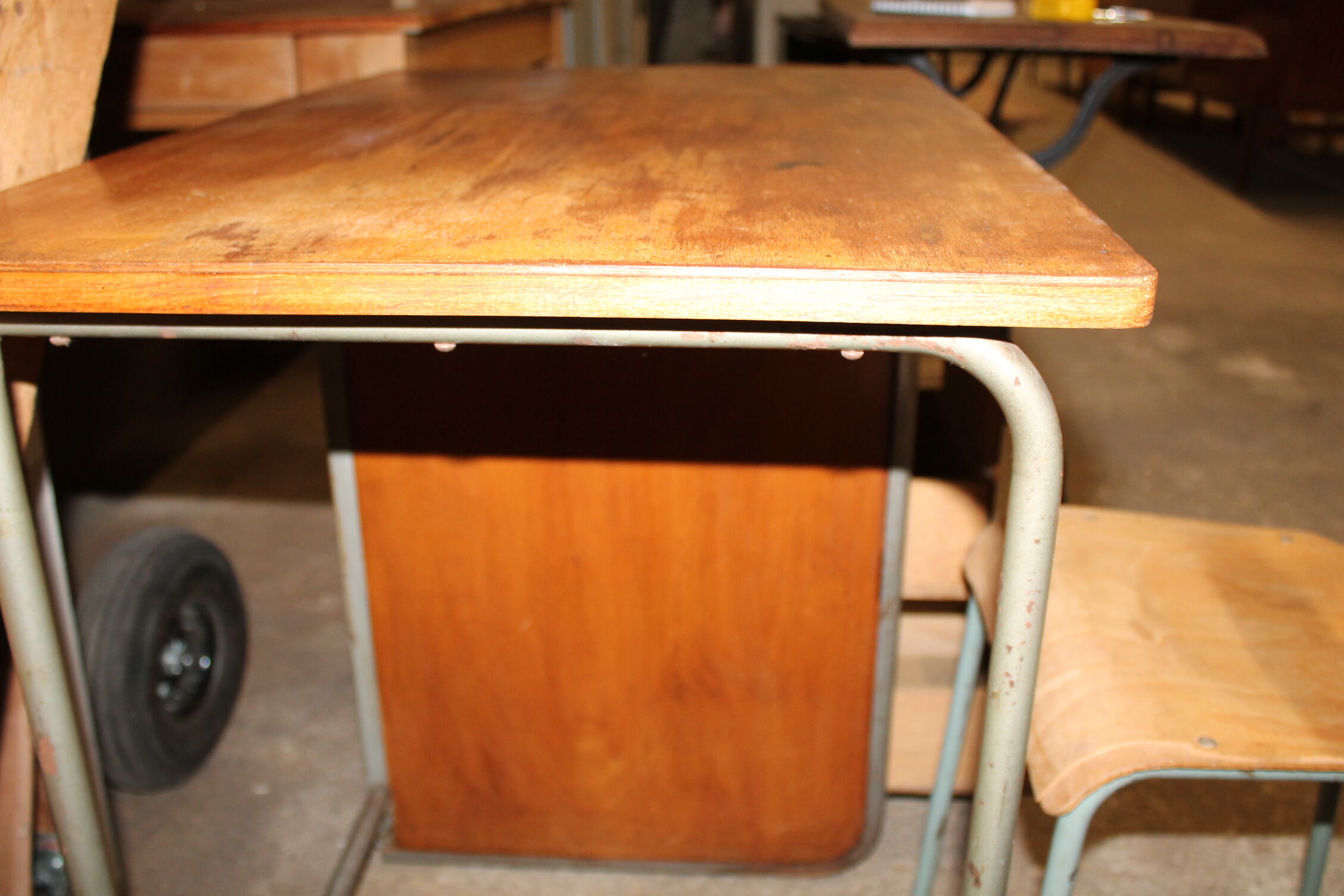 Bureau enfant et sa chaise assortie