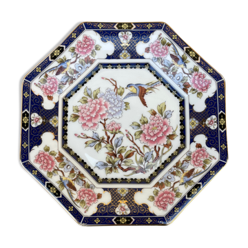 Antique octagonal plate with bird and peony motifs, chinoiseries.