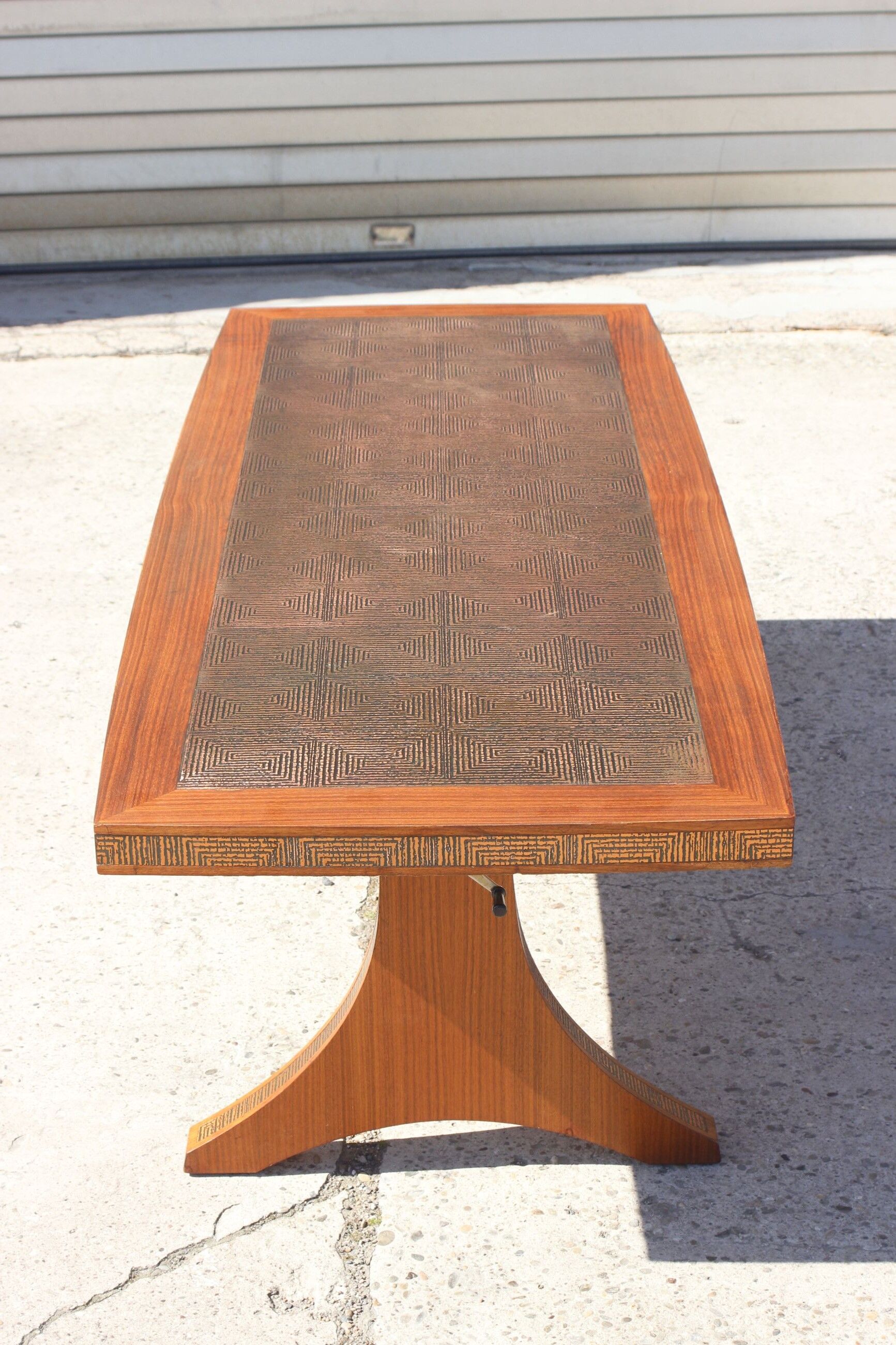 Adjustable dining room table adjustable in teck and copper, denmark, 1950