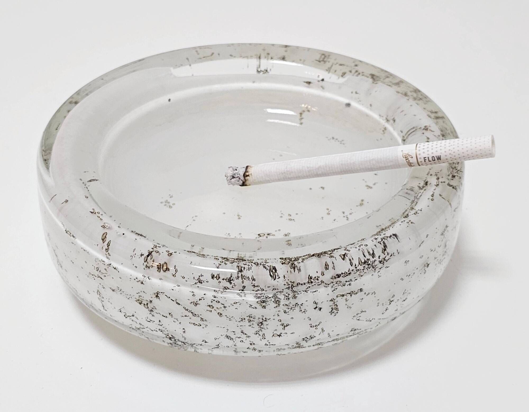 Murano glass ashtray with bubbles, Mid Century Modern style, 1960s.