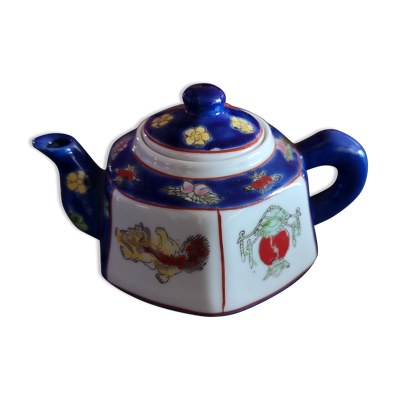 Théière chinoise en porcelaine