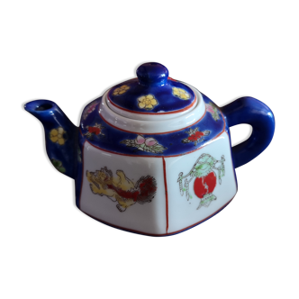 Théière chinoise en porcelaine