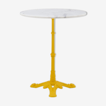 Table auxiliaire blanc-jaune fer et marbre