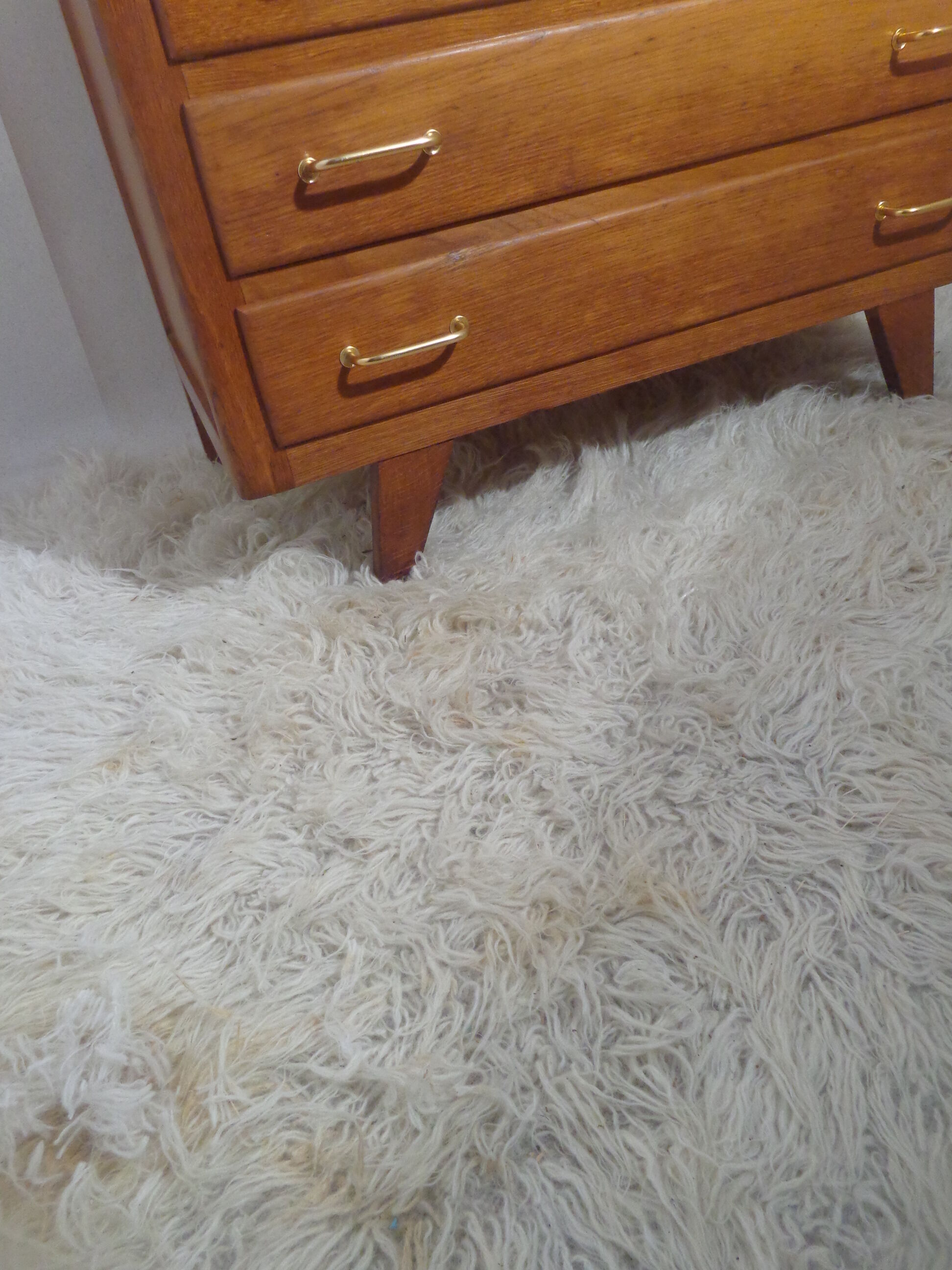 Vintage commodity of the 50s feet light oak compass