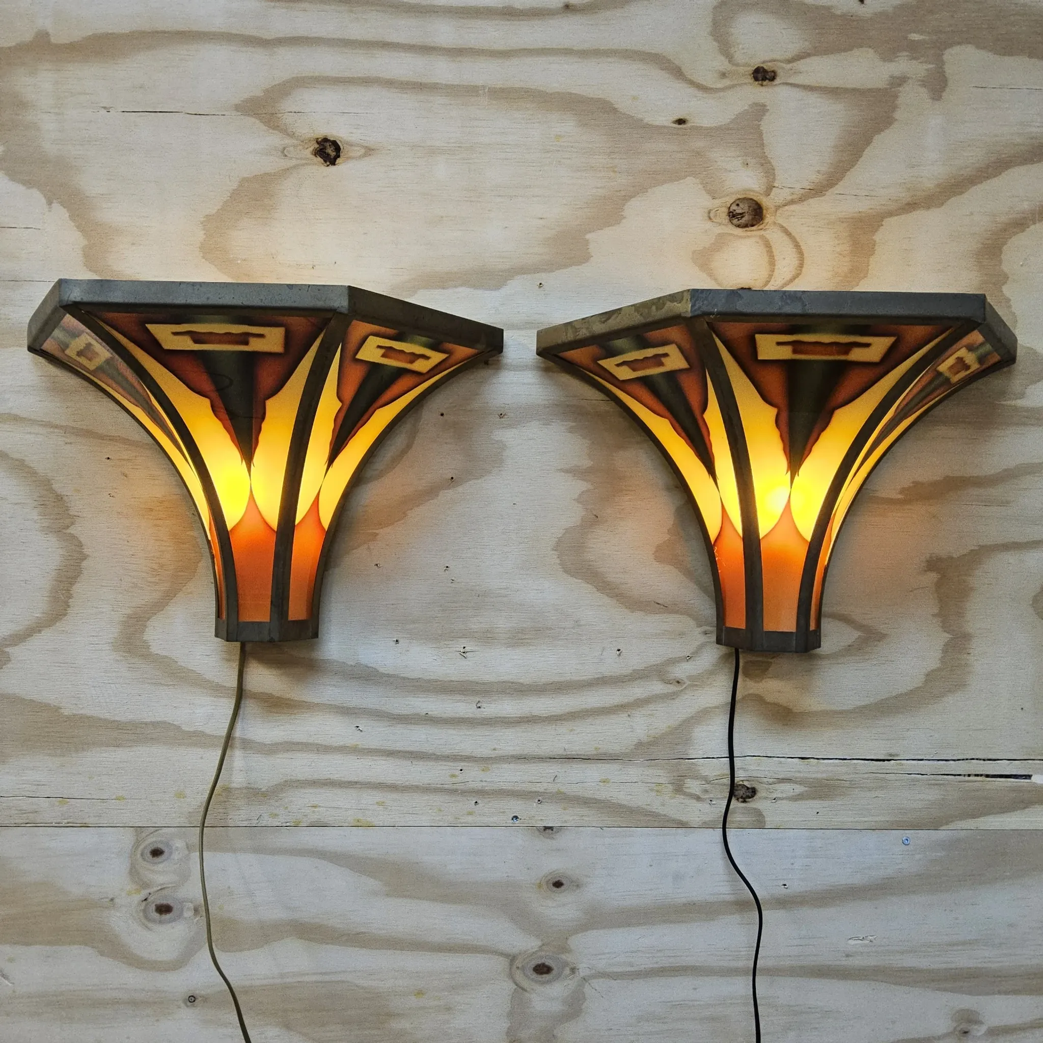 Ensemble antique de lampes murales Art Déco de l'École d'Amsterdam (2x)