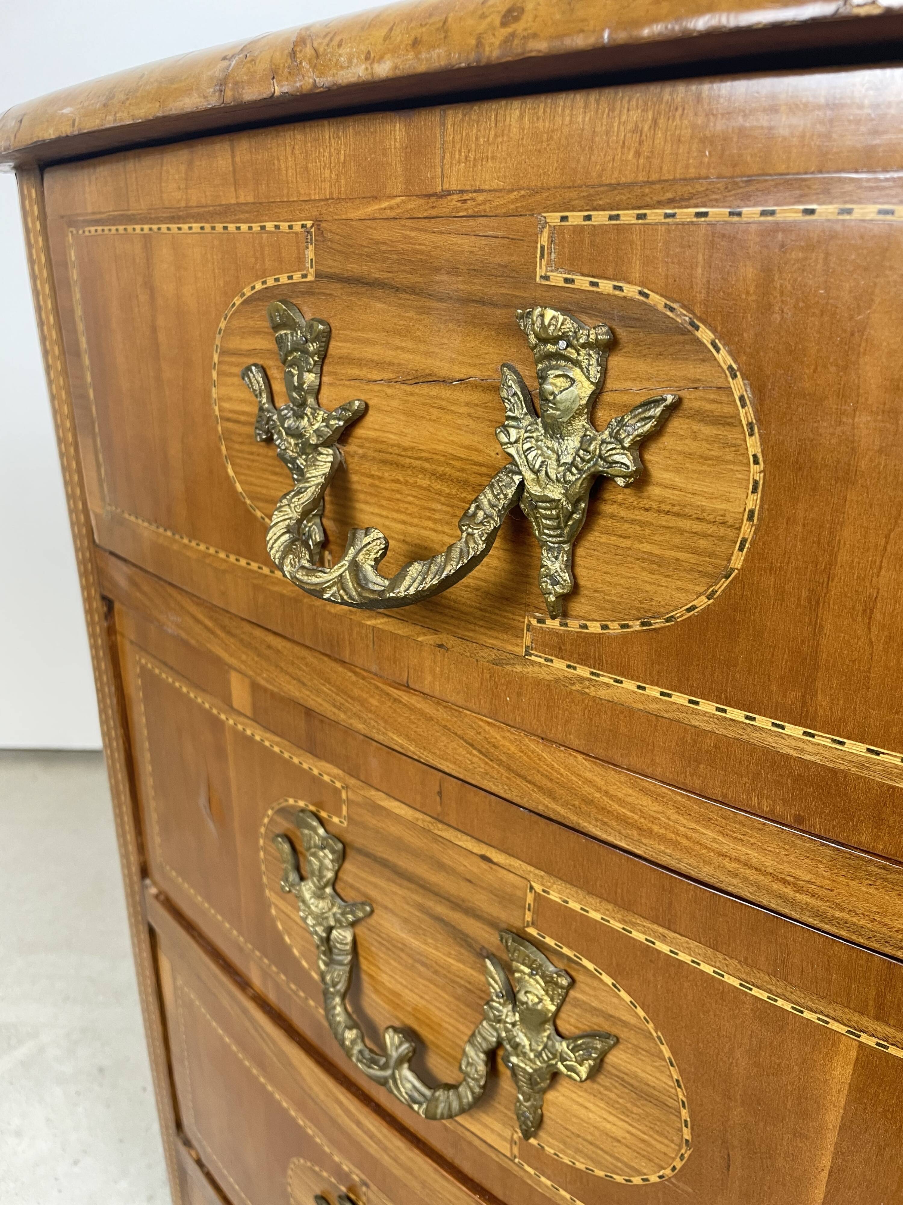Inlaid drawer cabinet