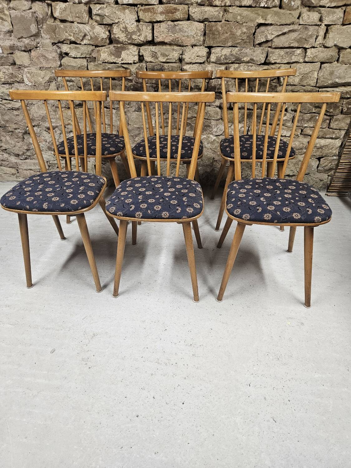 Lot of 6 bistro bar chairs from the 1960s