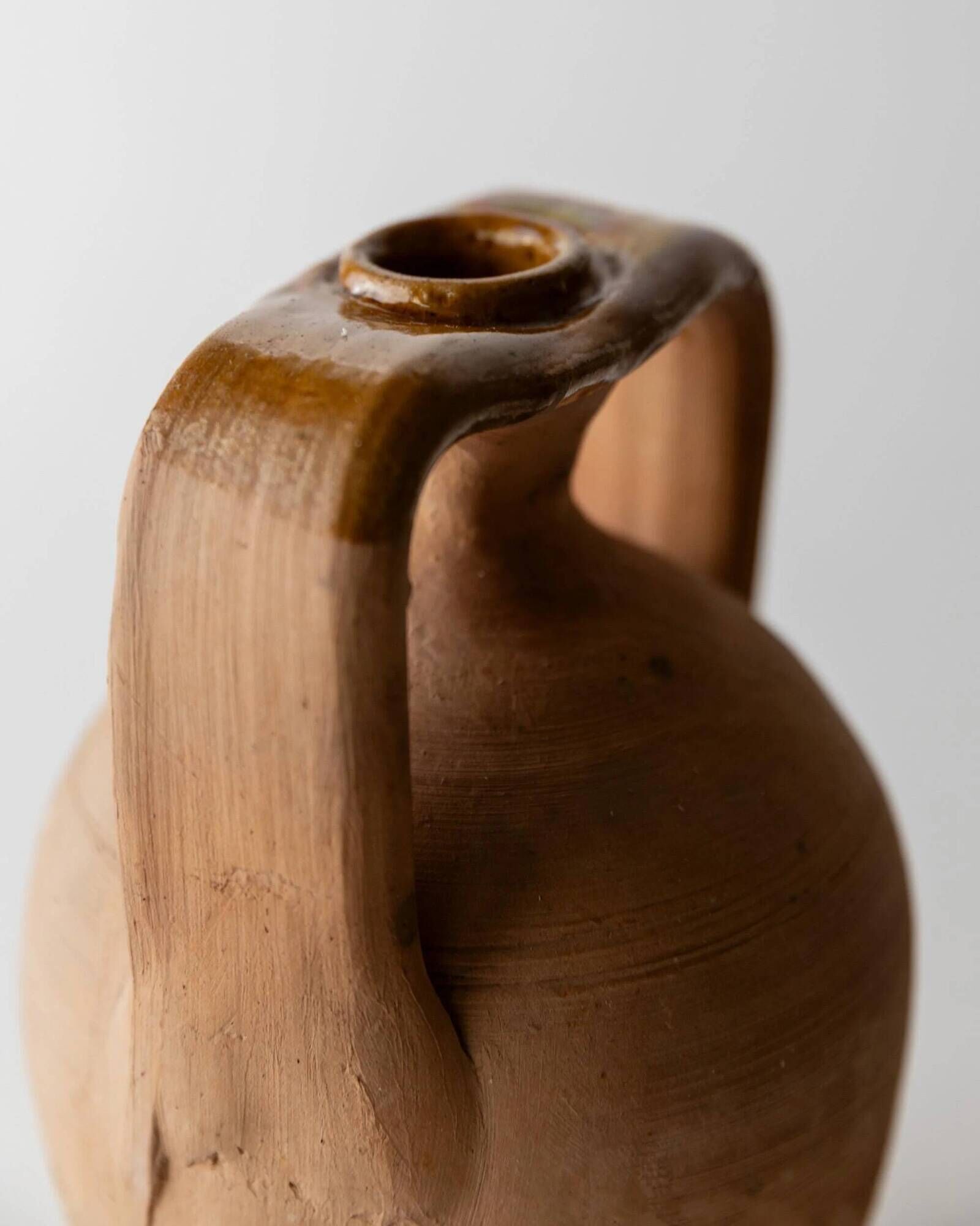 Vintage terracotta amphora vase from the 1930s, handcrafted Italian jug with two handles, fine linear decoration, rustic decoration, gift idea.