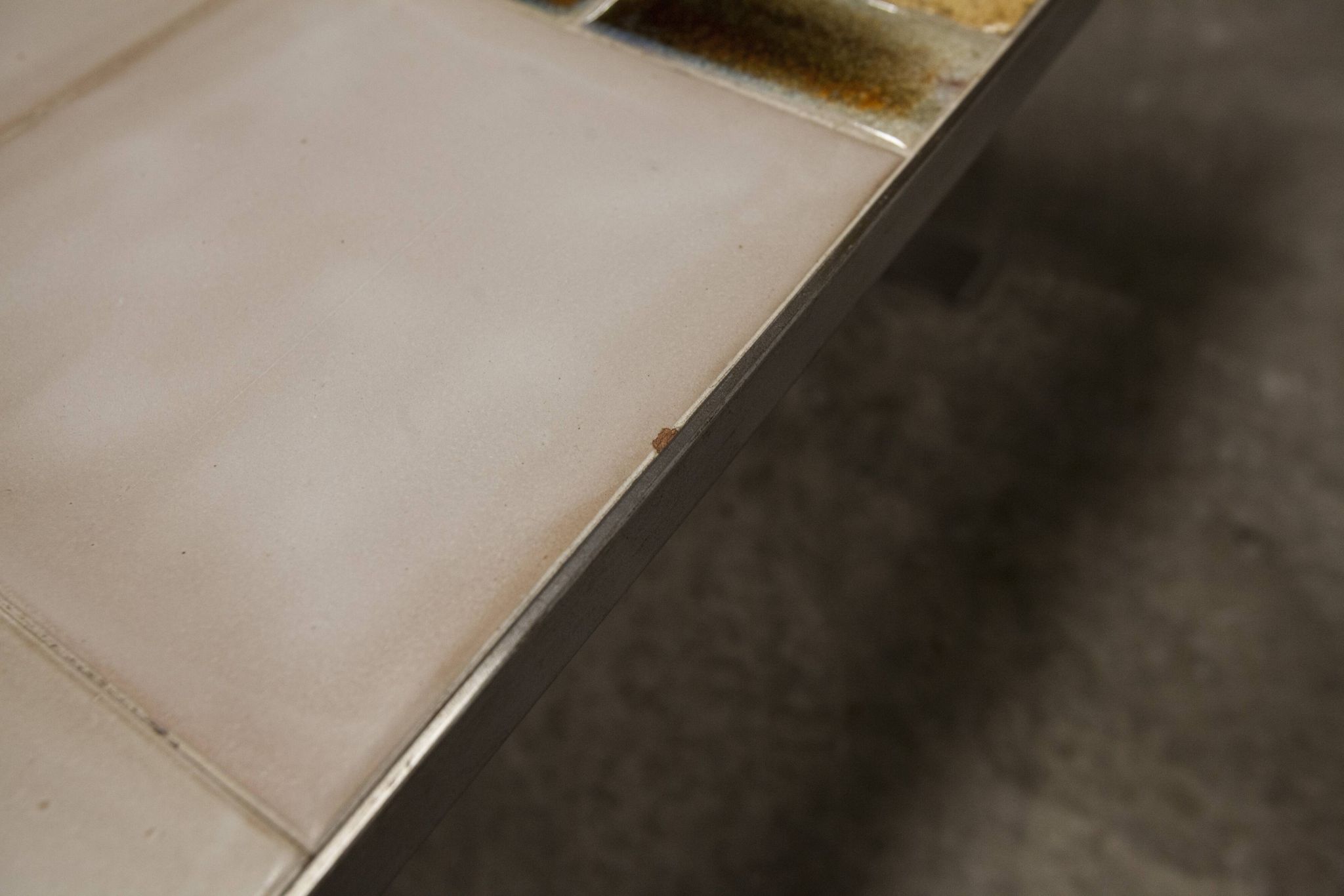 Ceramic coffee table and brushed steel Roche Bobois design Gregorieff 70s, 108x47cm