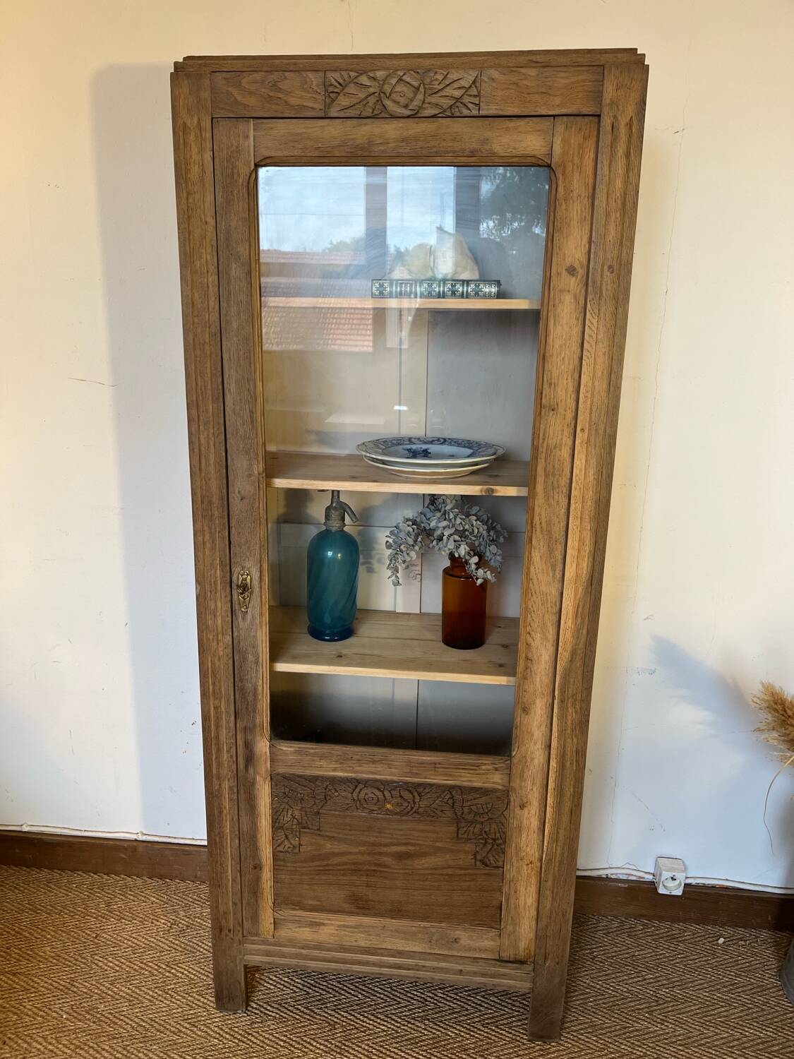 Vintage art deco dresser