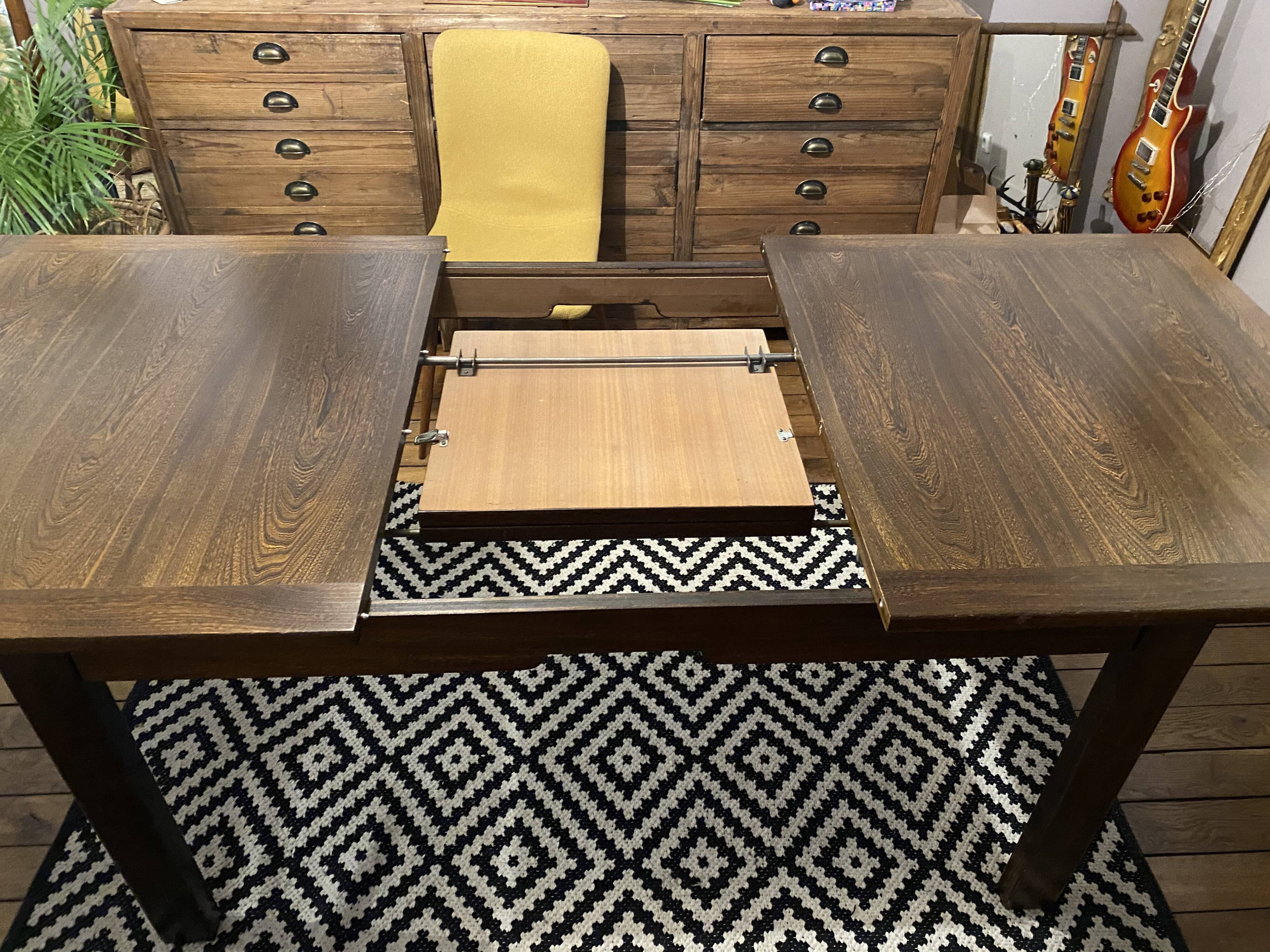 Extendable vintage dining table