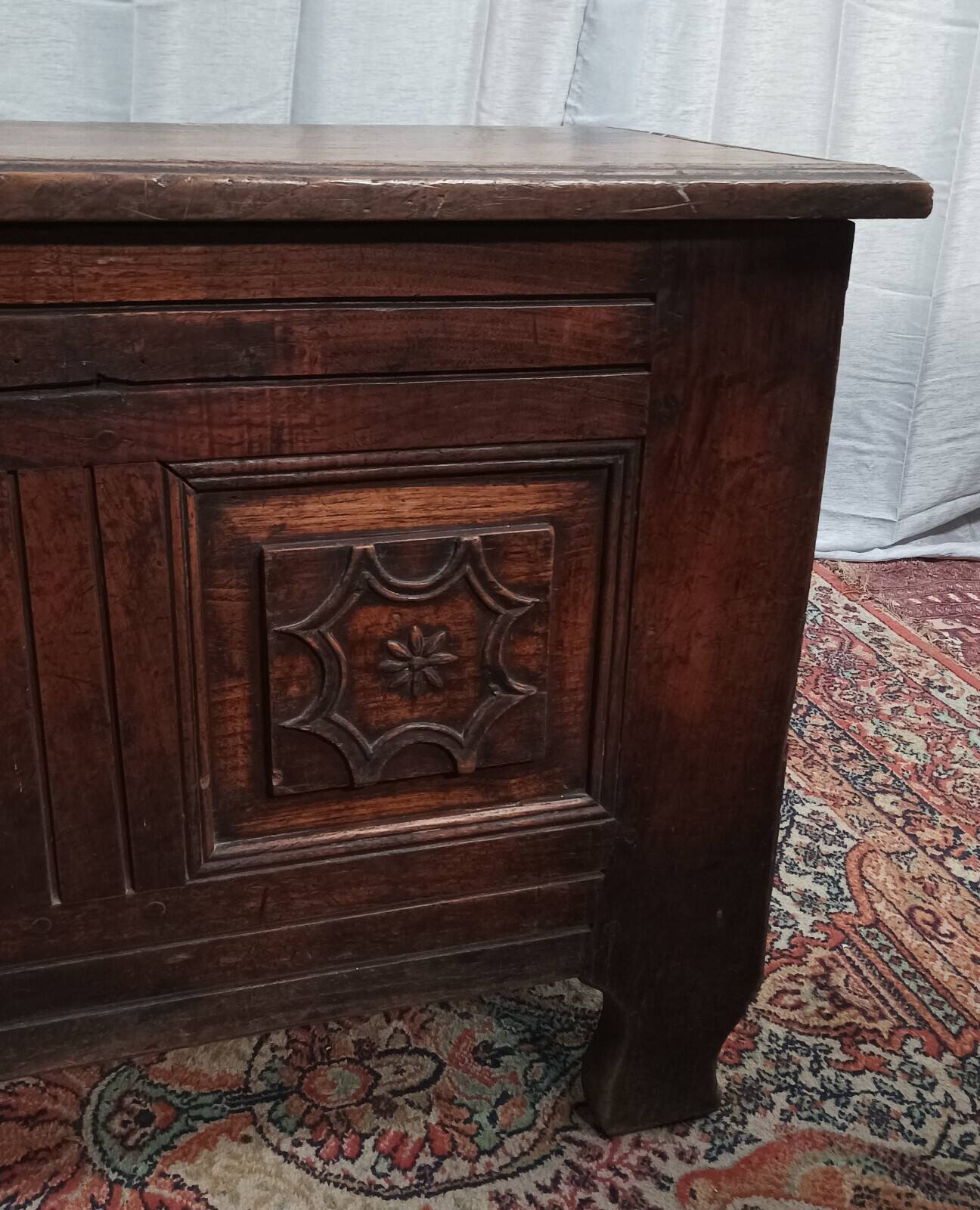 Louis XIV oak chest from the 19th century.