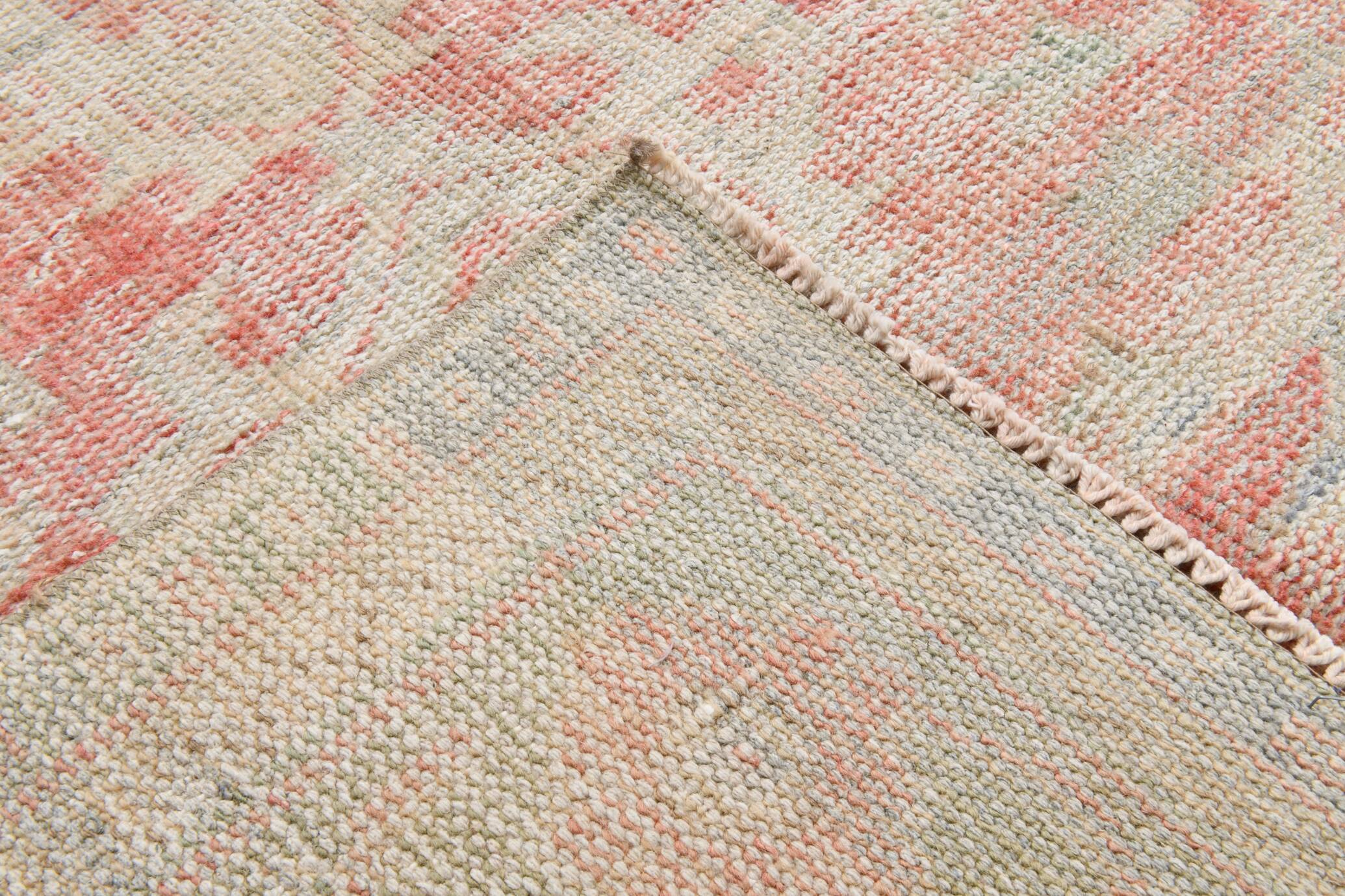 6x9 Pale Red & Beige Vintage Rug