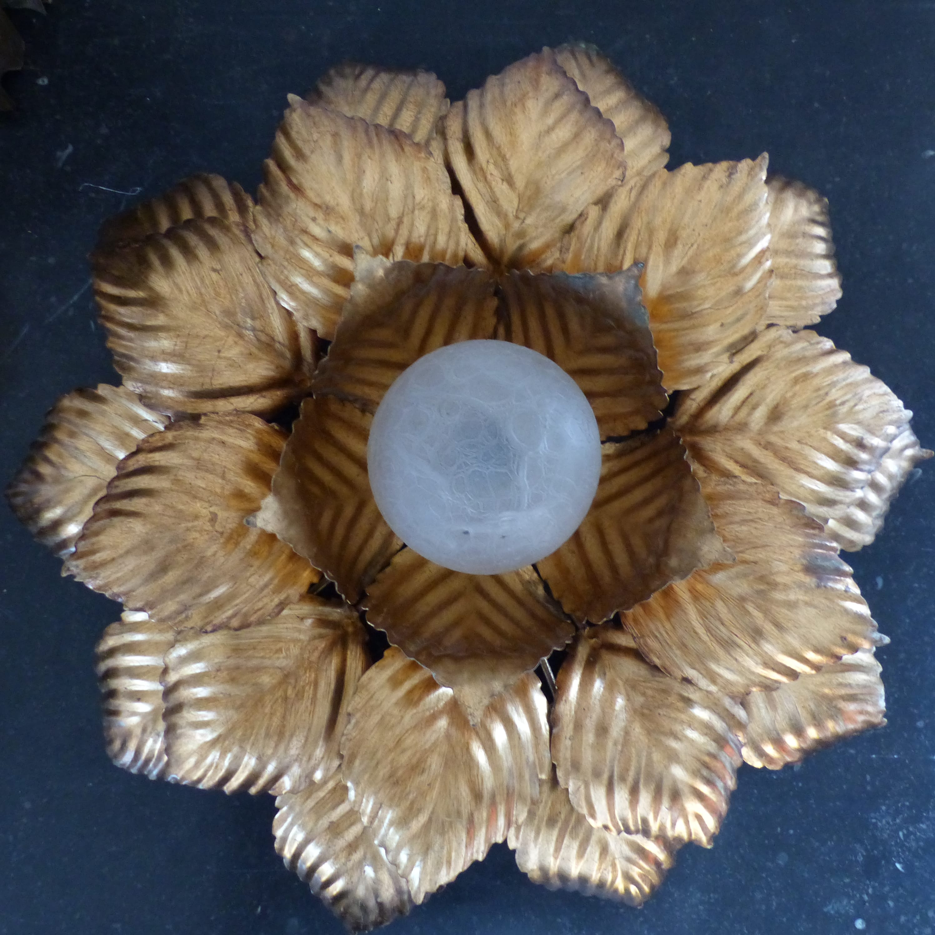 Applique fleur Masca en métal doré