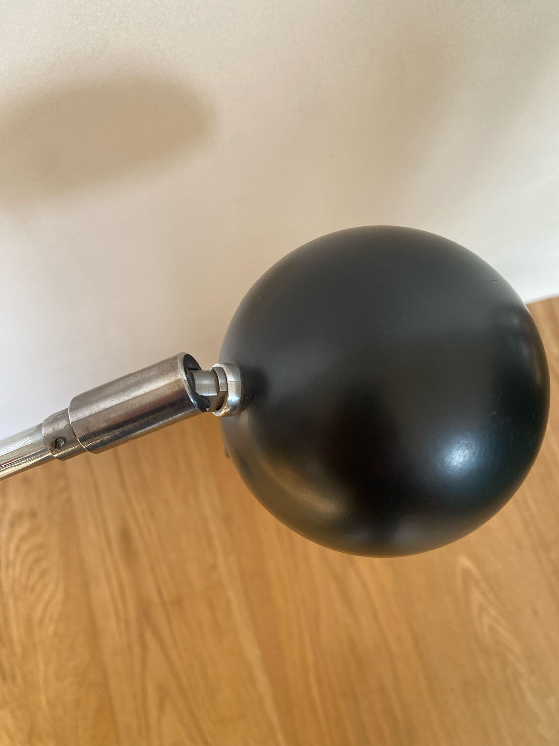 Desk lamp with black and chrome balance Massive vintage 80s