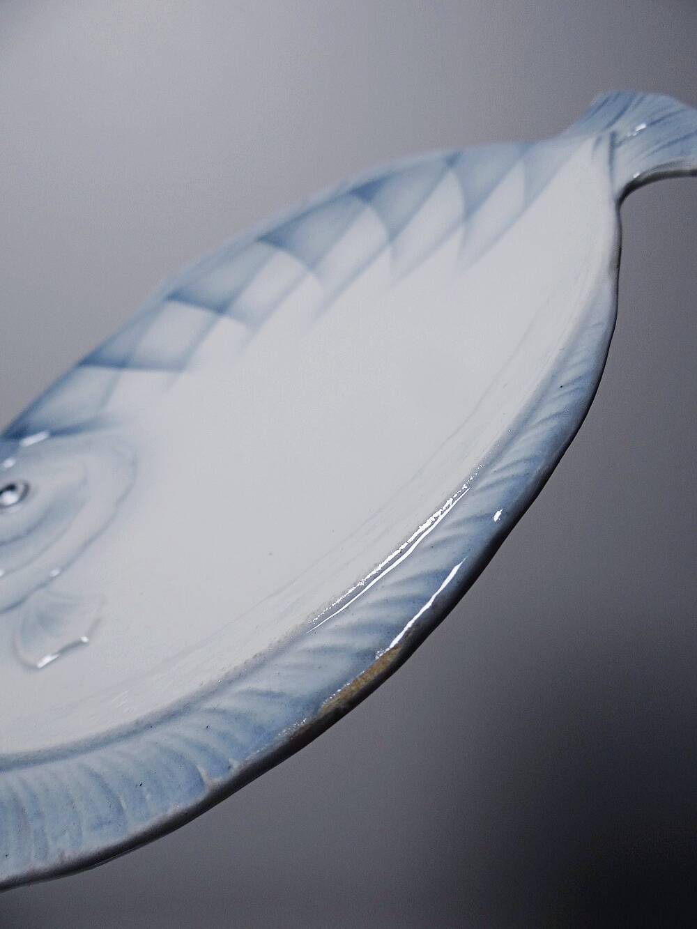 Vintage fish service in Czechoslovak porcelain, 6 plates and one dish.