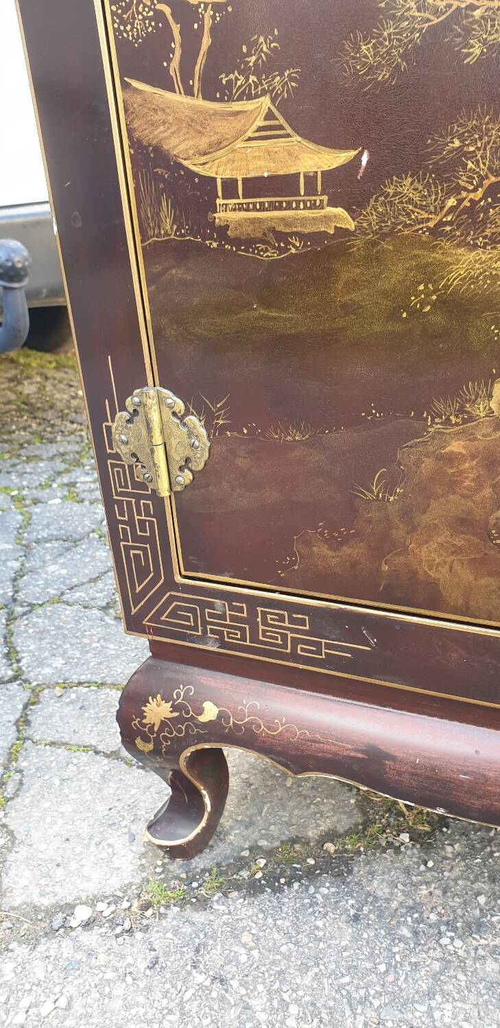 Chinese lacquer TV cabinet from the seventies