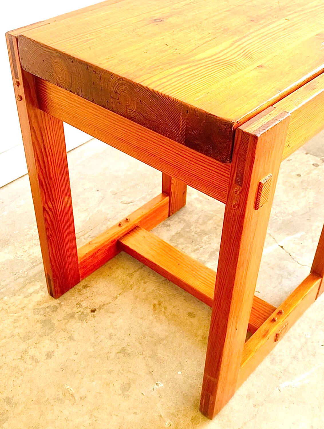 Edvin Helseth pine bench model Trybo, for the Trysil ski resort, Norway, 1964