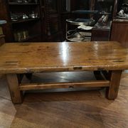 Table basse, Japon XIXe en bois massif, type Chabudai