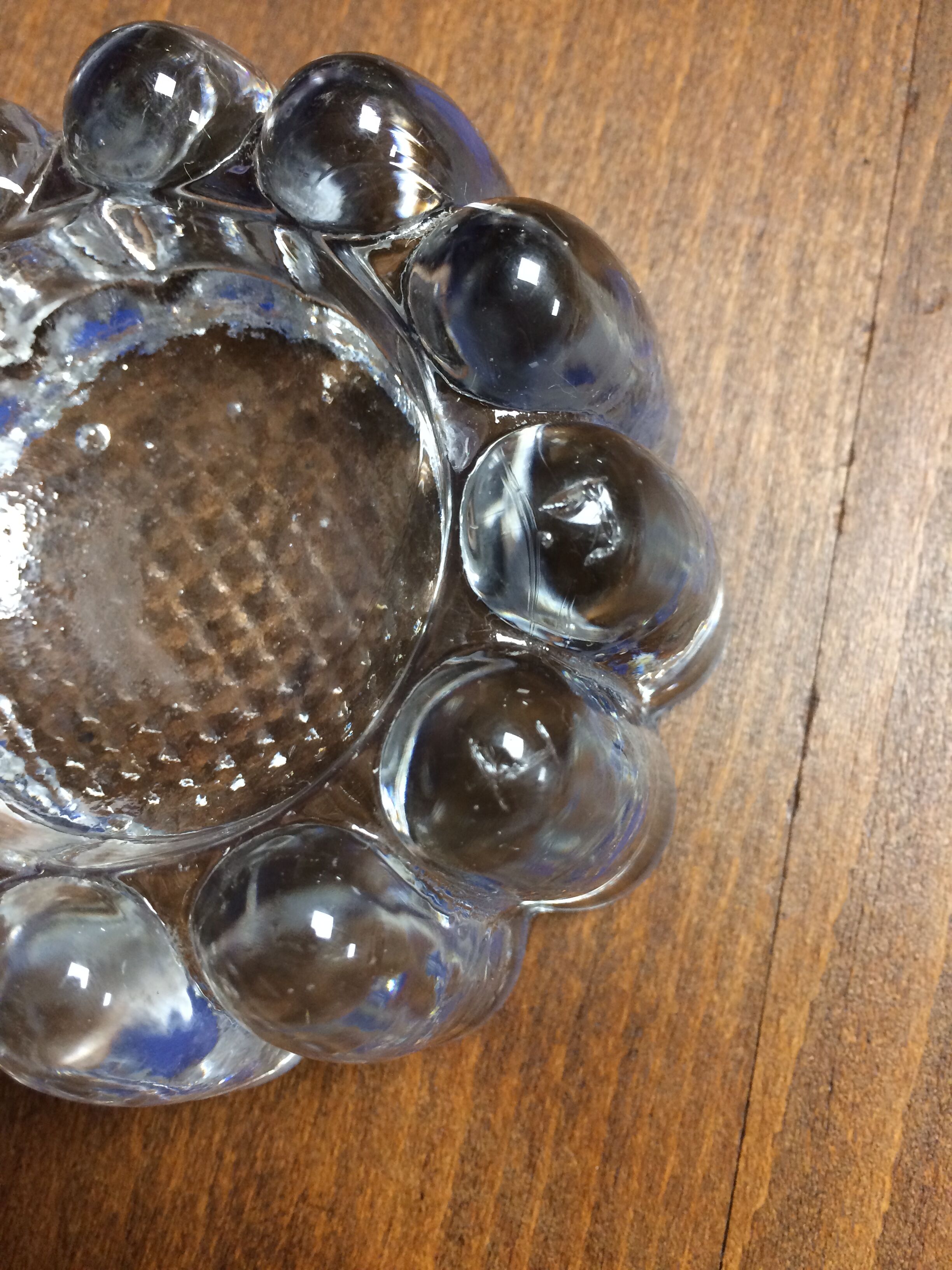 Paire de bougeoirs en verre