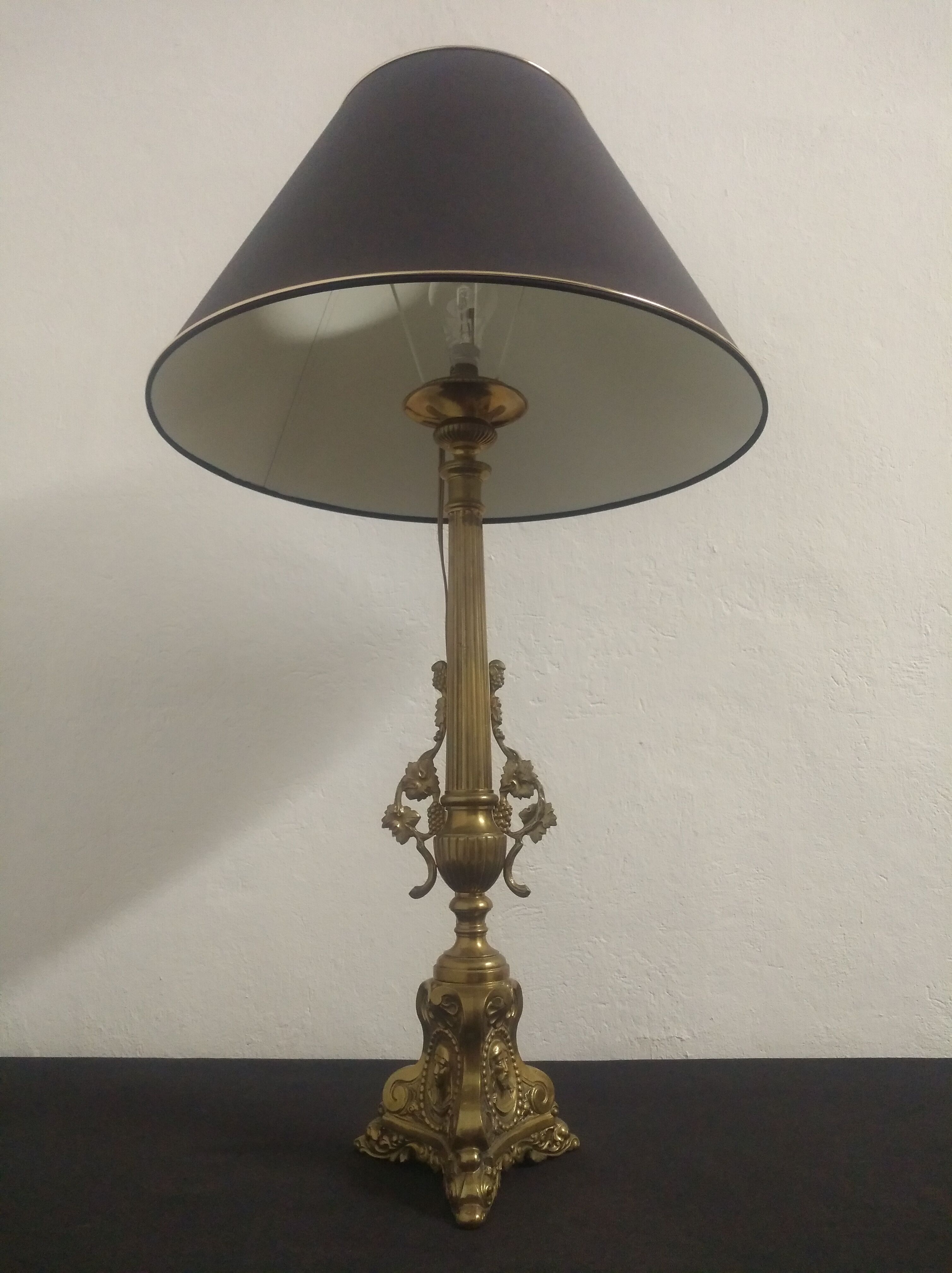 Pair of brass lamps at the end of the 19th century