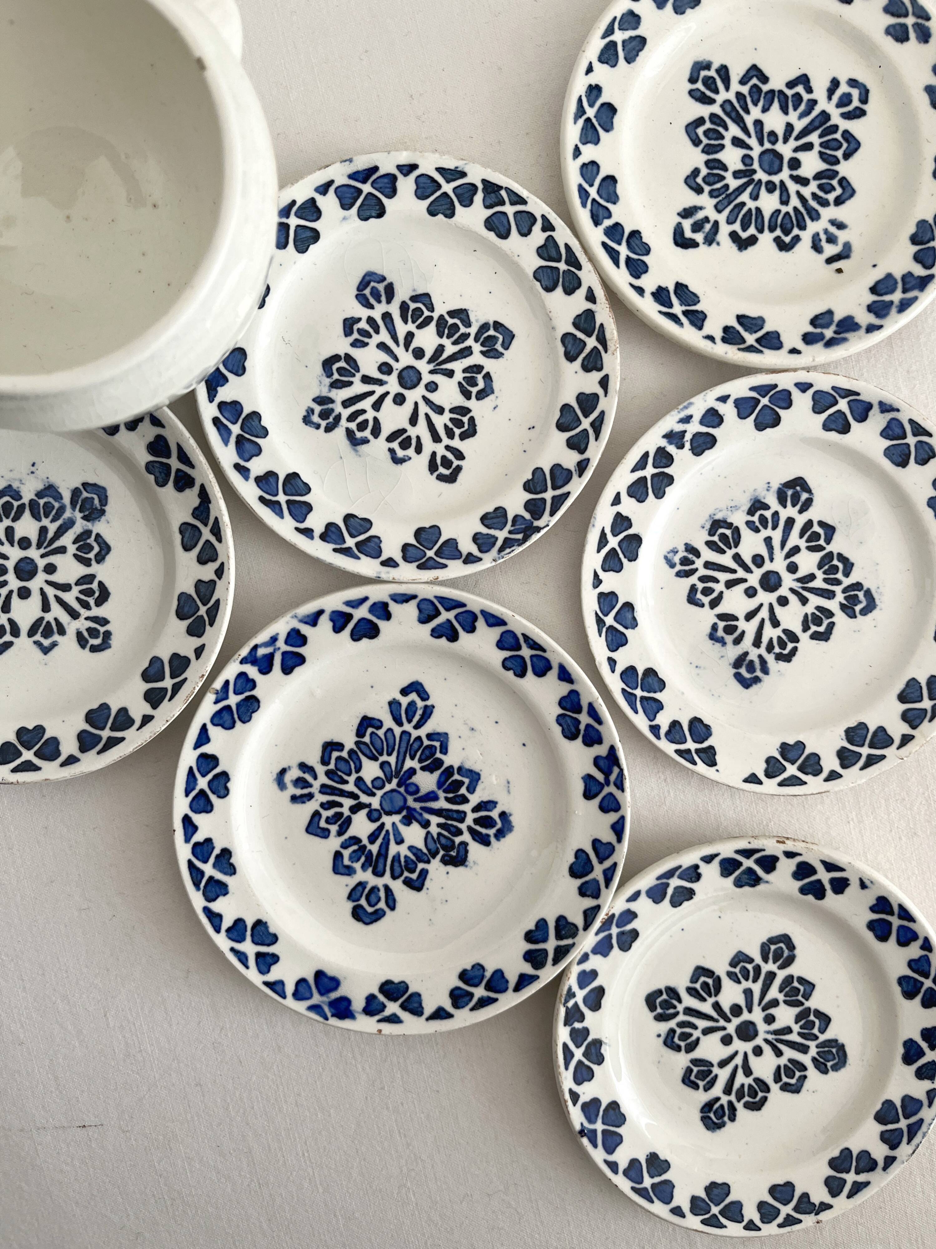 7 pieces of antique earthenware tea set