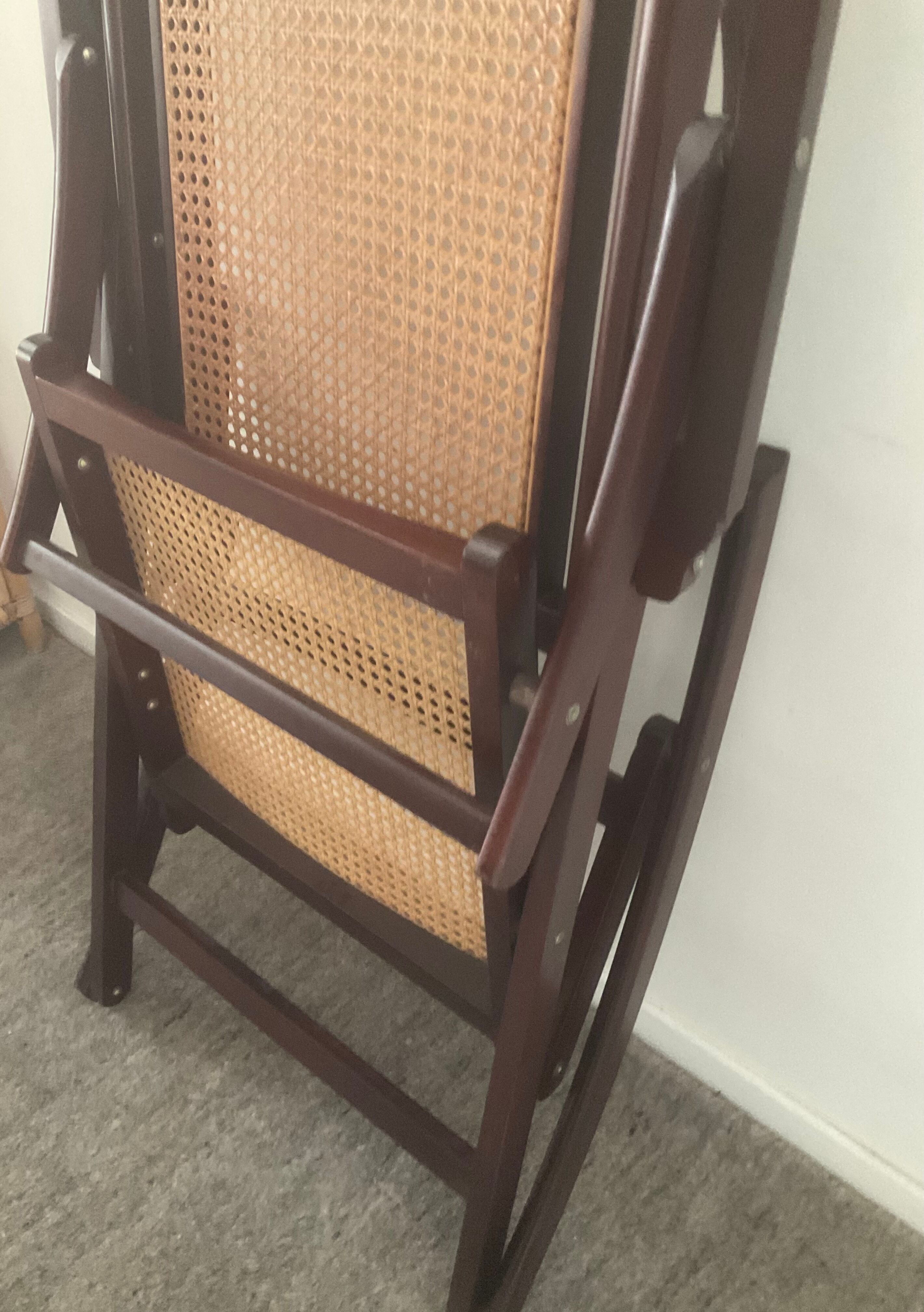 Folding wooden rocking chair and cannage from the 70s