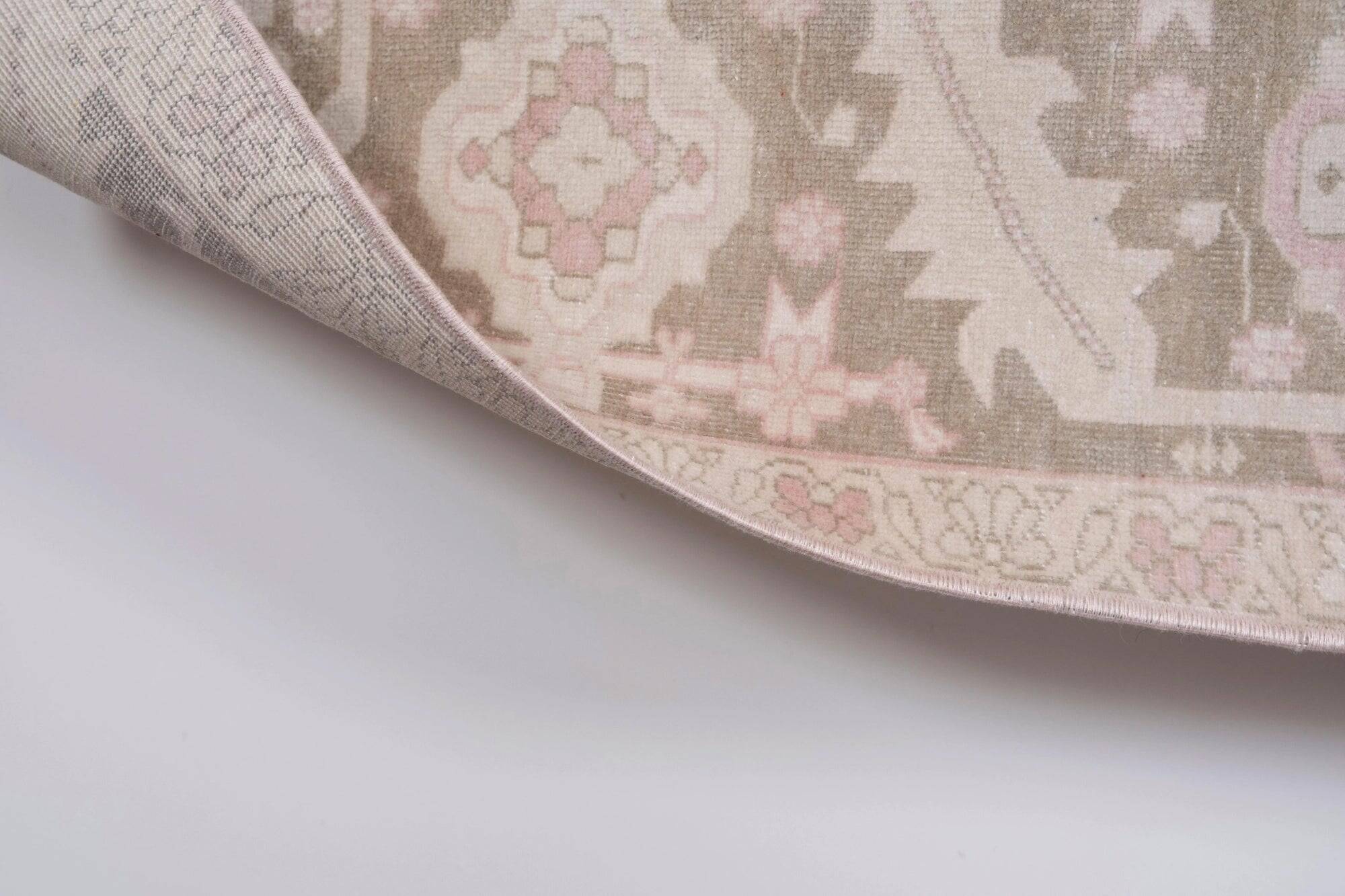 Vintage Turkish handmade rug 253x326 cm