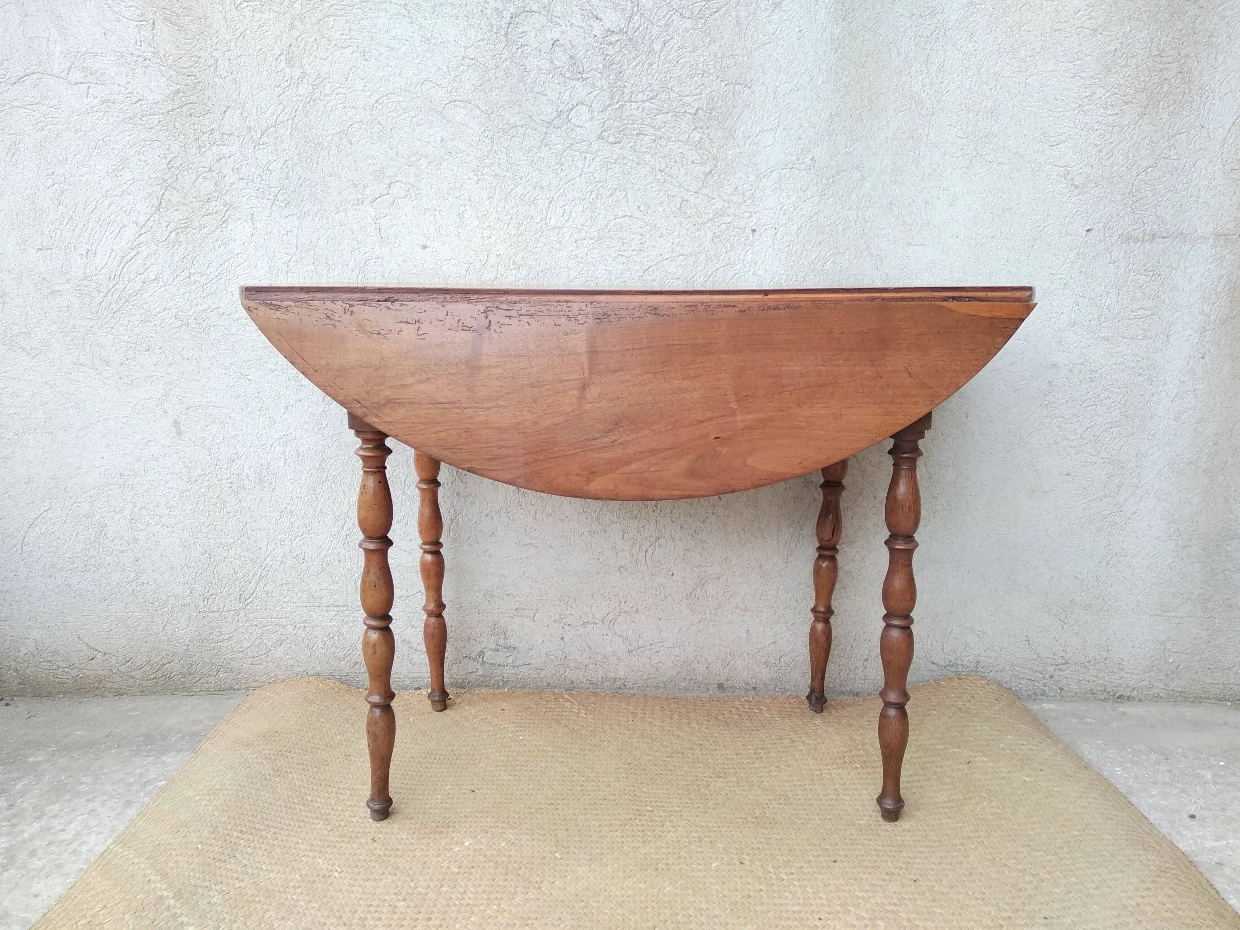 Table ovale à volets style Louis Philippe