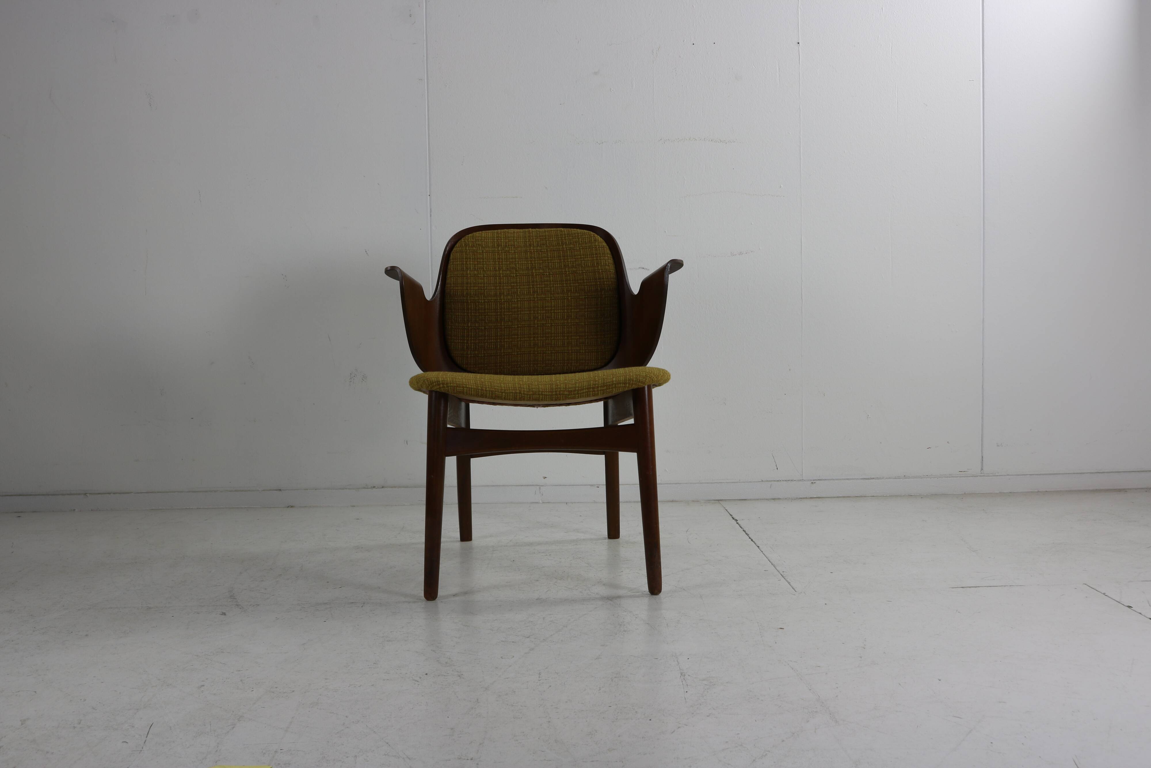 Organic design arm chair by Hans Olsen for Bramin