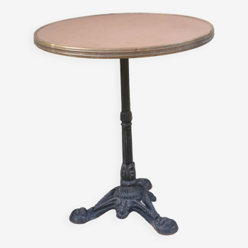 Vintage parisian bistrot table