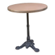 Table vintage de bistrot parisien