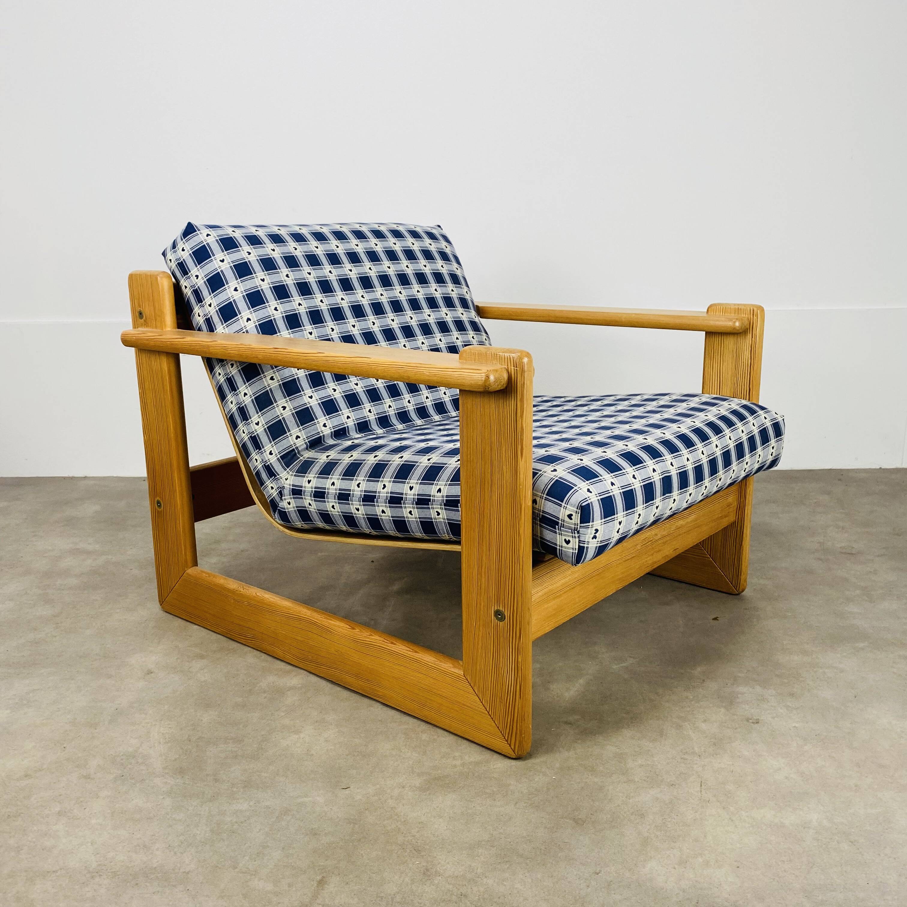 Armchair pine 70s chalet style