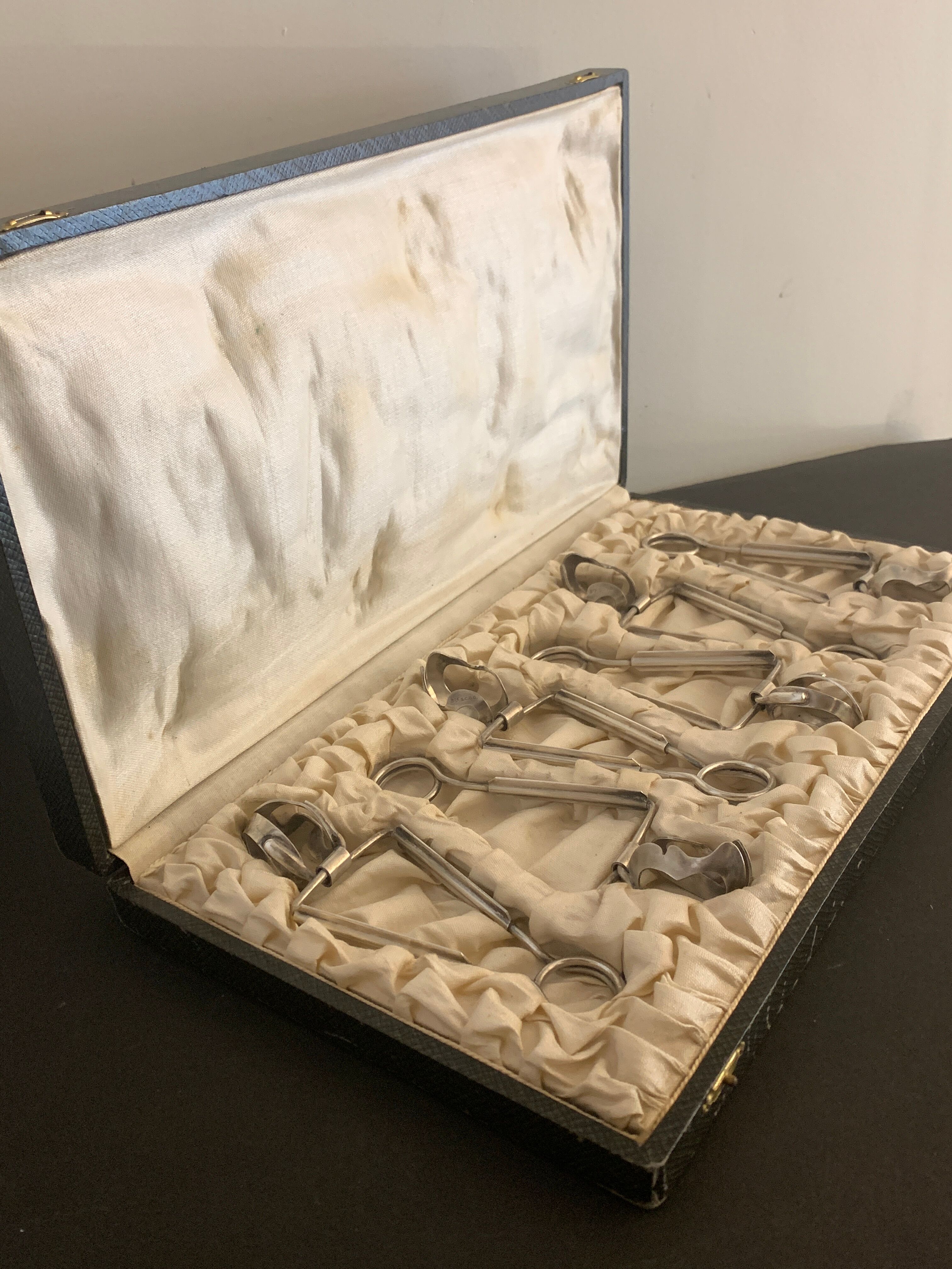 6 silver metal snail clips in their original box