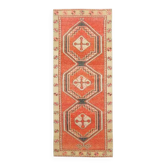 Tapis de couloir vintage turc en laine et coton rouge noué à la main