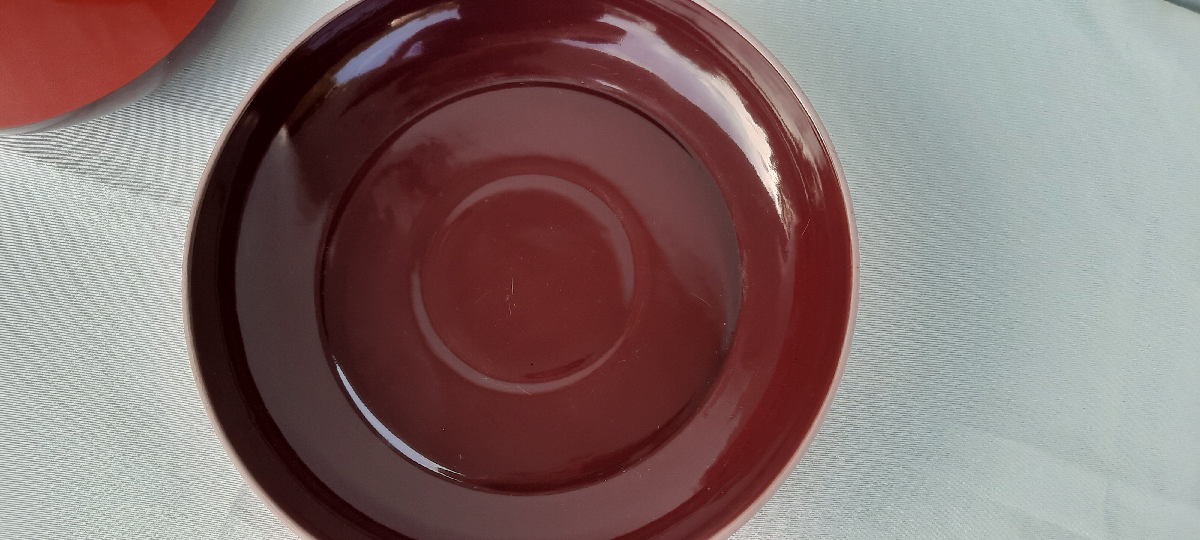 Vase and its saucer design Arian Brekveld