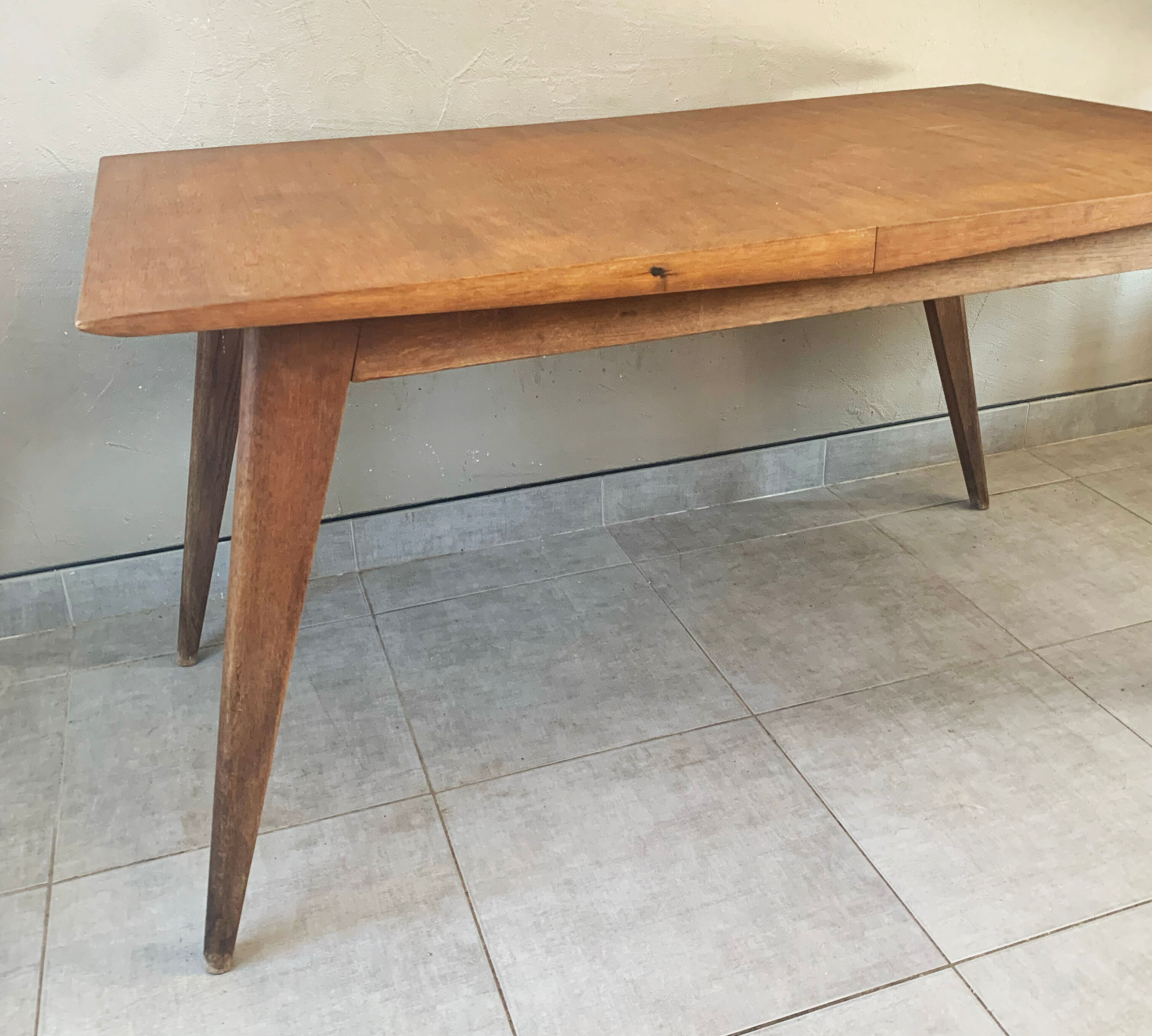 Vintage extendable oak table from the 50s