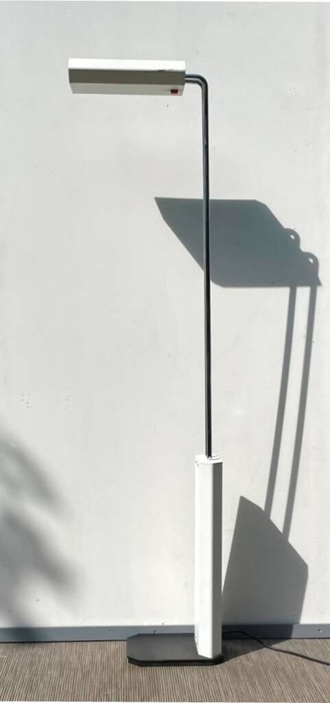 Regent halogen floor lamp. Vintage 80s