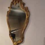 Miroir en bois d'or à  l or,style Louis 15