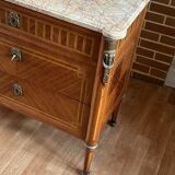 Louis XVI style chest of drawers, spinning top legs - transition style marquetry
