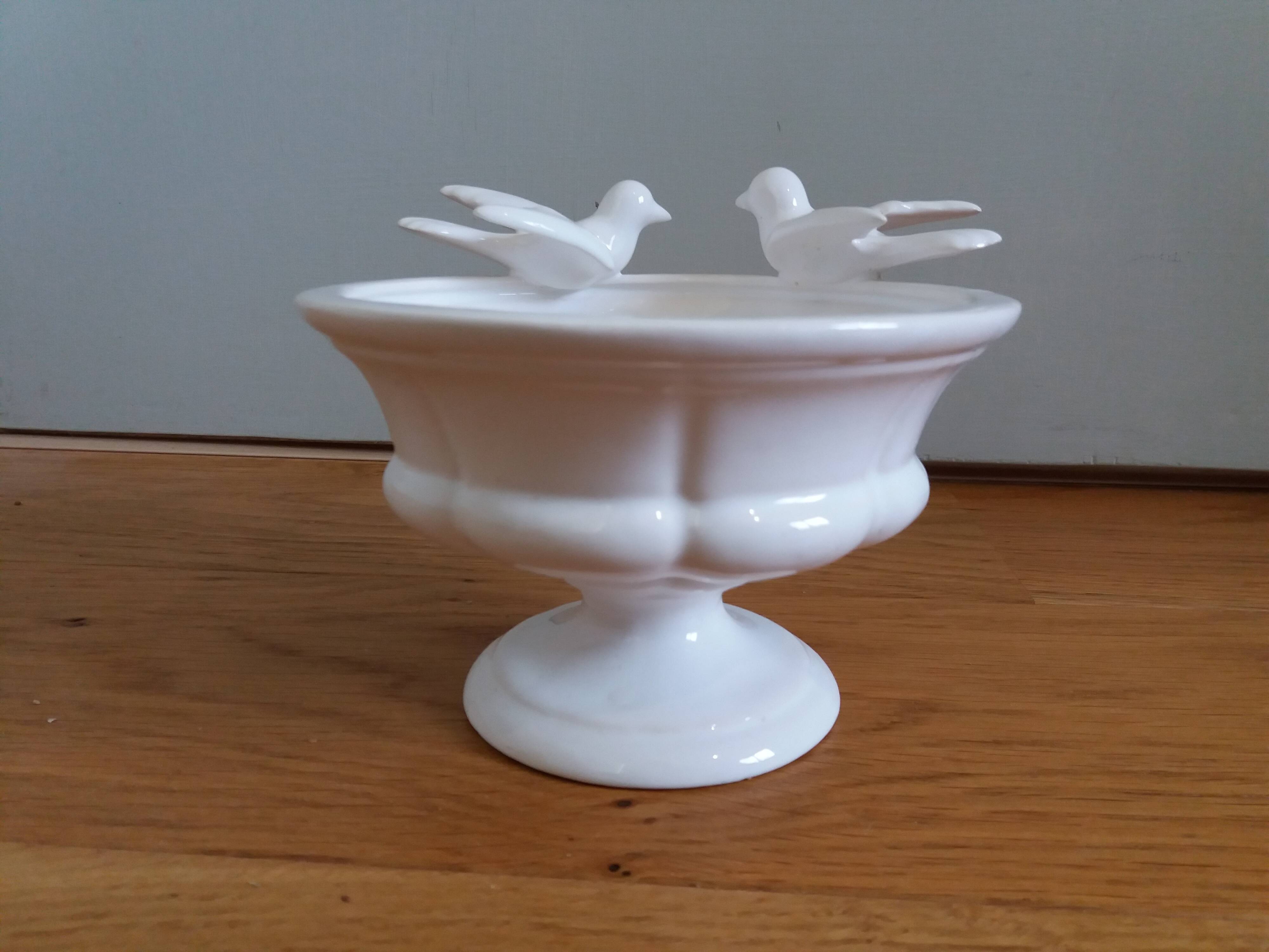 Birdbath cup